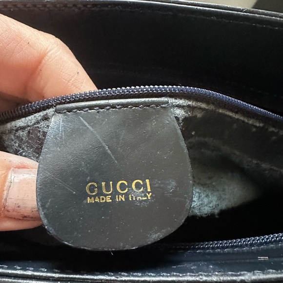 Gucci Black Leather Shoulder Bag with Gold Hardware - Picture 4 of 6